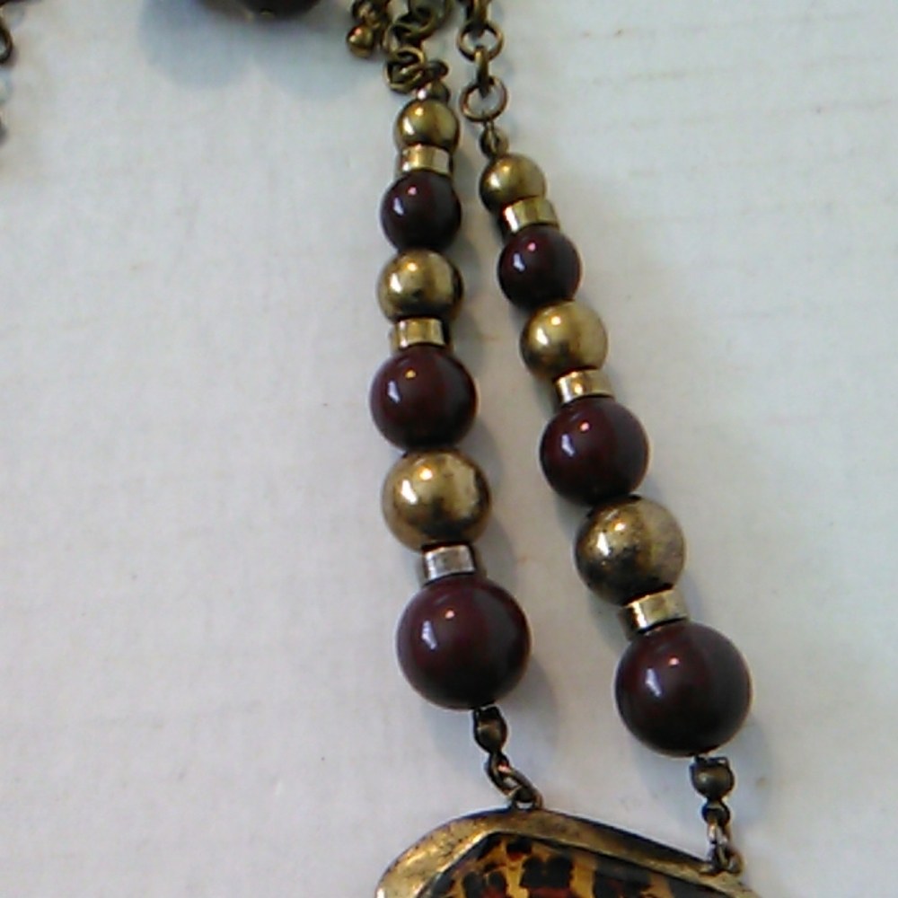 Nwt Leopard necklace set - Picture 4 of 8